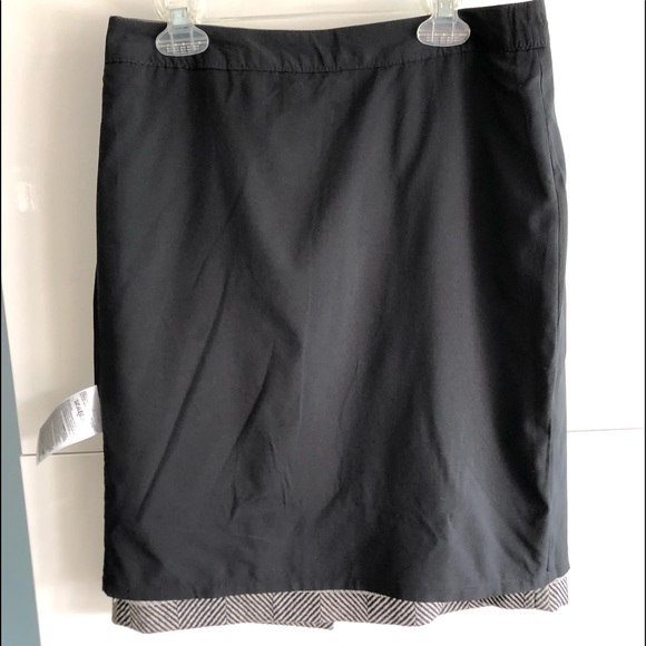 Banana Republic Herringbone Wool Blend Lined Skirt Sz. 0 or XS - Picture 4 of 6